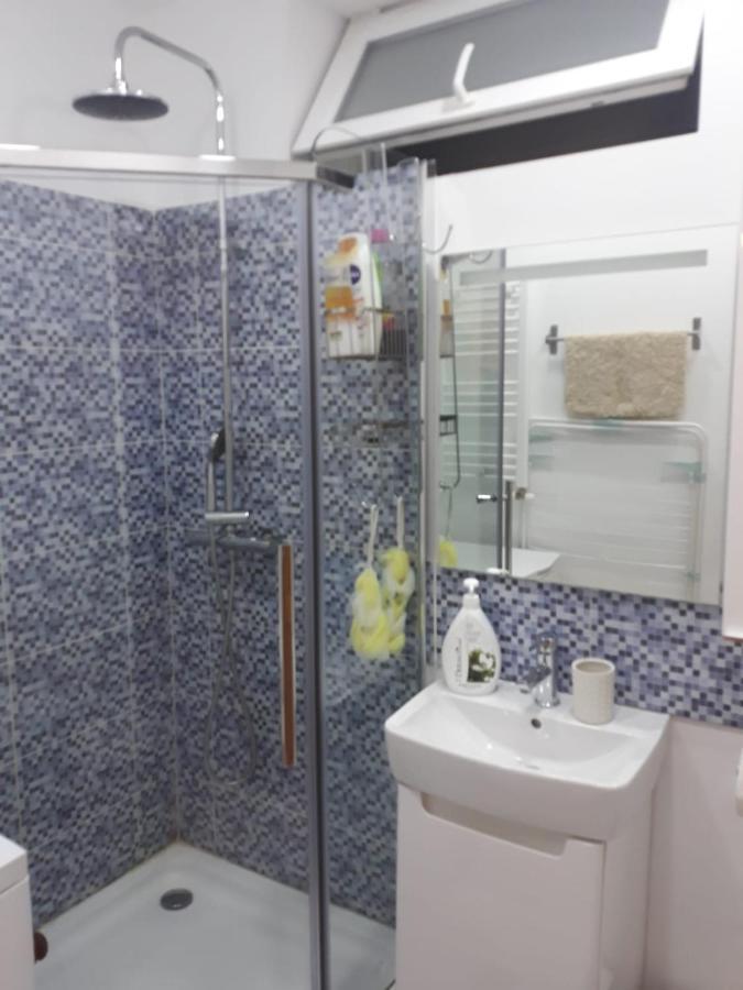 Nice Studio In Old Town Бухарест Экстерьер фото