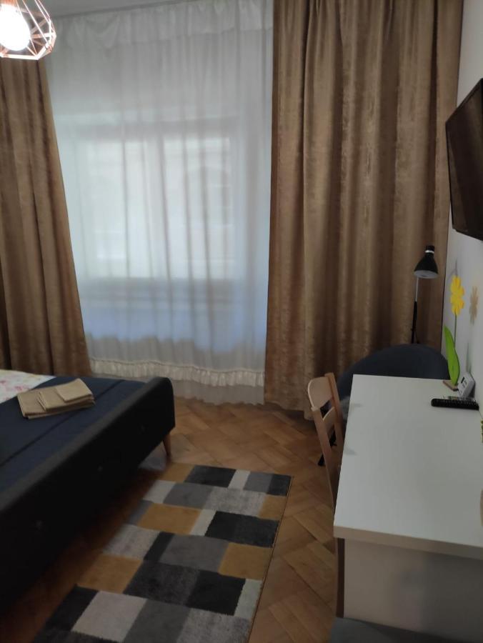 Nice Studio In Old Town Бухарест Экстерьер фото