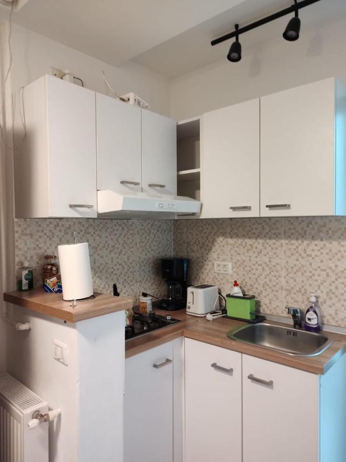 Nice Studio In Old Town Бухарест Экстерьер фото